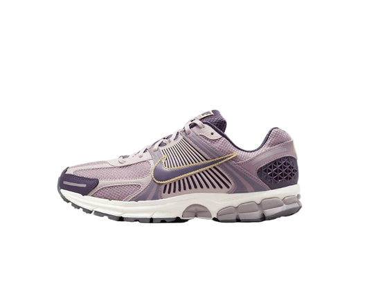 Vomero 5 Platinum Violet