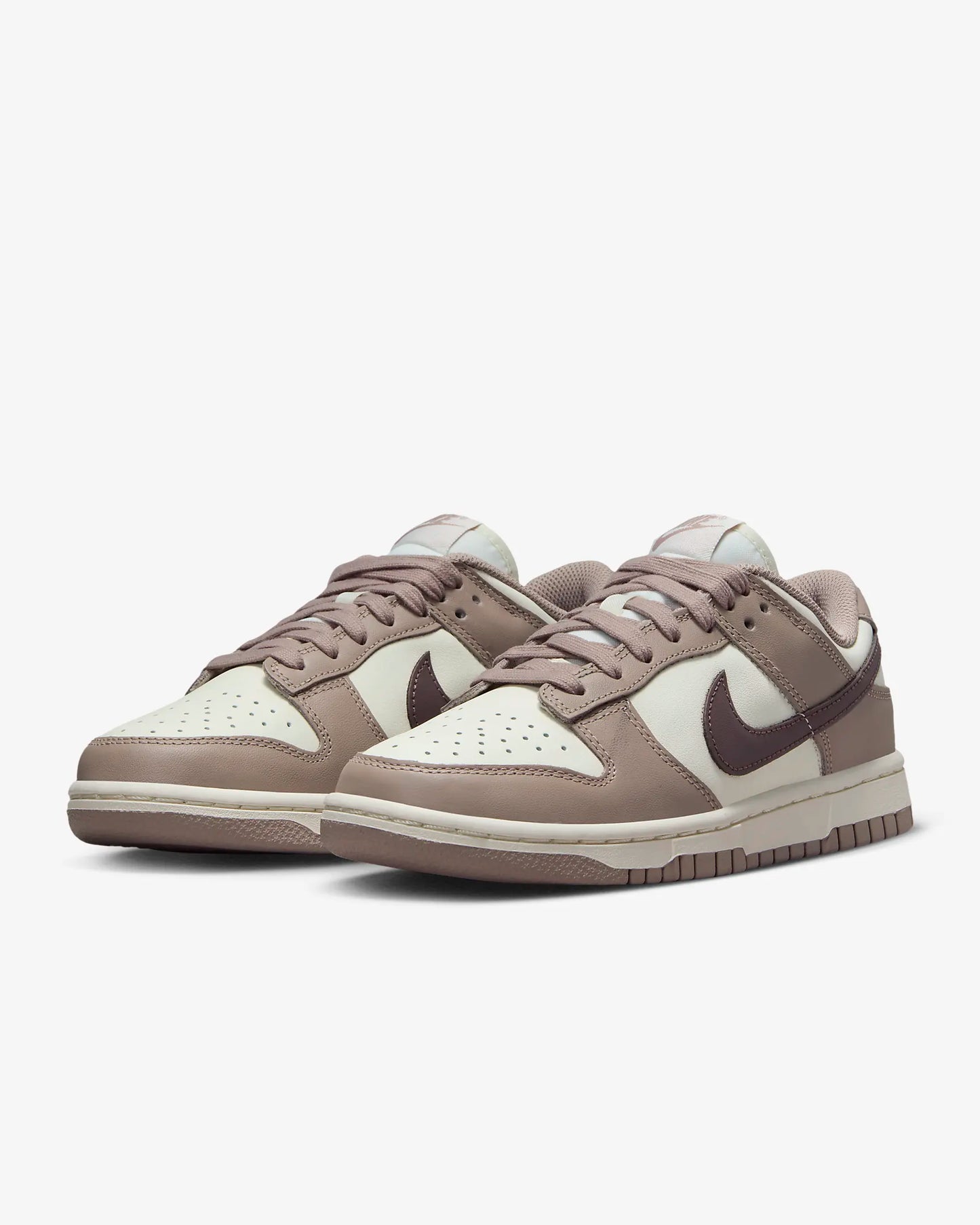 W Dunk Low Diffused Taupe